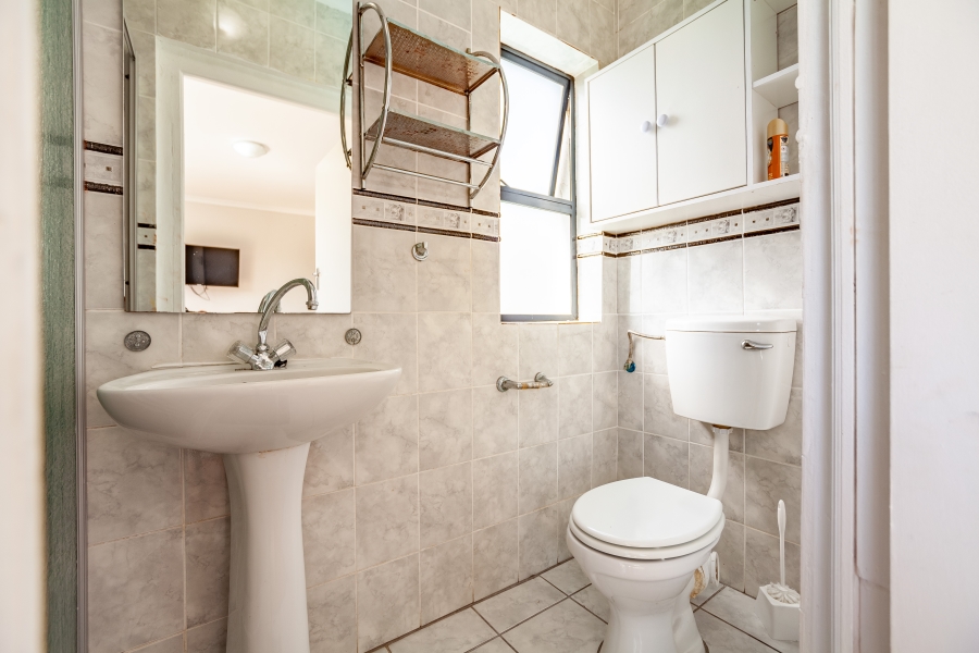 8 Bedroom Property for Sale in Milnerton Ridge Western Cape